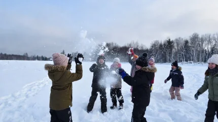 Мороз не помеха: как правильно гулять с ребенком зимой