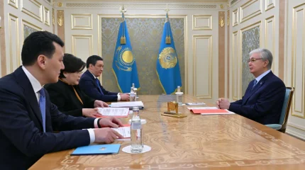 Президент Конституциялық комиссия жетекшілерімен жұмыс кеңесін өткізді