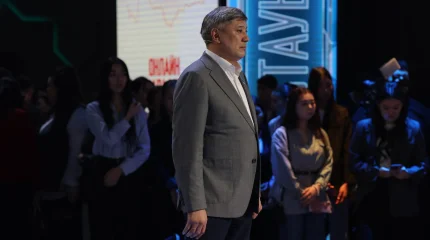 Начиная с 1 статьи вся Конституция направлена на защиту Независимости, - Жанарбек Ашимжанов