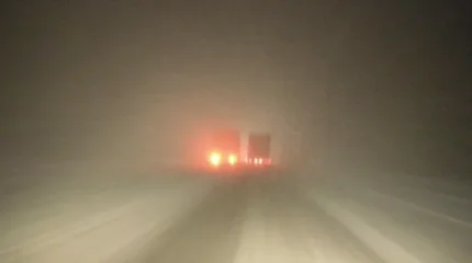 Трассы закрыли в трёх областях Казахстана из-за нулевой видимости