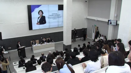 Астанада Жаңа Конституция жобасы бойынша студент жастармен сараптамалық кездесу өтті