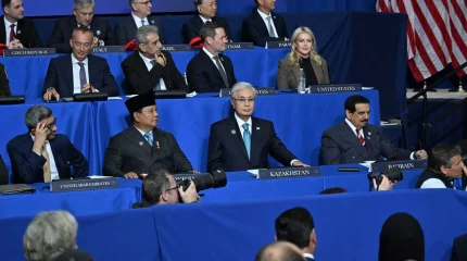 Мемлекет басшысы Бейбітшілік кеңесінің алғашқы отырысына қатысып жатыр