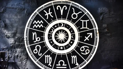 Гороскоп на 21 февраля 2026 года: уверенность, баланс и движение вперёд для всех знаков