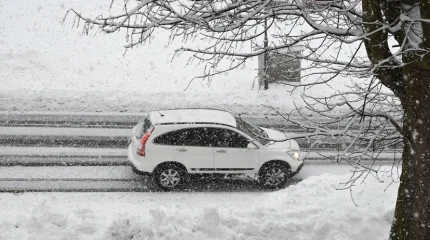 Шесть регионов под ударом непогоды: водителей просят быть осторожными