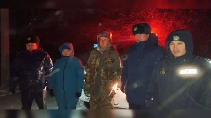 Қар құрсауында қалған балықшы құтқарылды