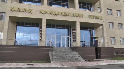 Павлодарда жетпісті алқымдаған қария күйеуін пышақтап тастады