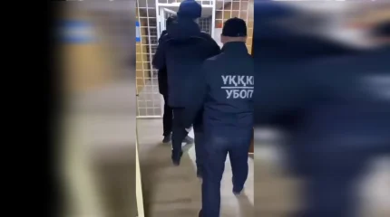 Атырауда тұрғындарға АИТВ инфекциясын қасақана жұқтырған екі трансвестит ұсталды