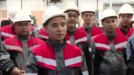 Представители коалиции "За Народную Конституцию Справедливого и Прогрессивного Казахстана!" во главе с госсоветником Е. Кариным провели встречу с общественностью Актюбинской области