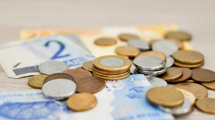 Доллар на пороге 500: какие курсы валют установлены в Казахстане на субботу