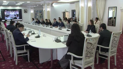 Жас ғалымдар клубы жаңа Конституция жобасын талқылады