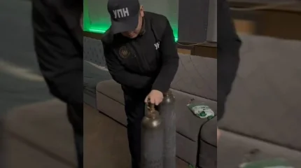 Шымкентте 400 баллон азот тотығы тәркіленді