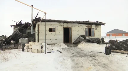 В Актобе семья из четырёх человек осталась без крыши над головой из-за пауэрбанка