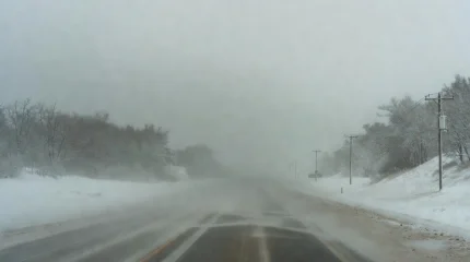 Непогода перекрыла трассу: движение ограничили на участке дороги Актобе – Атырау