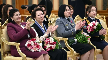 "Қазір Қазақстан ауқымды жаңғыру жолына түсіп жатқан кезеңде әйелдердің жасампаздық рөлі арта түсетіні анық", - Президент