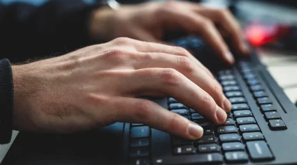 С 12 марта работодателей в Казахстане начнут штрафовать за ошибки в трудовых договорах