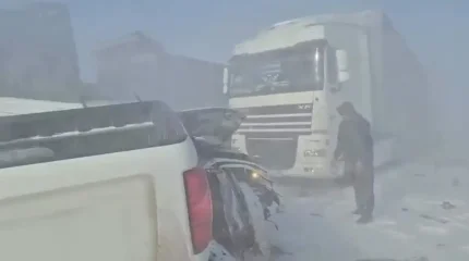 Астана-Қарағанды тас жолында жеті көлік соқтығысып, бір адам қайтыс болды