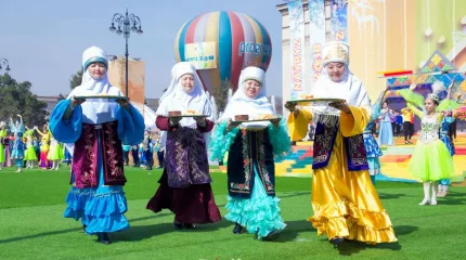 Наурыз мейрамы он күн тойланады