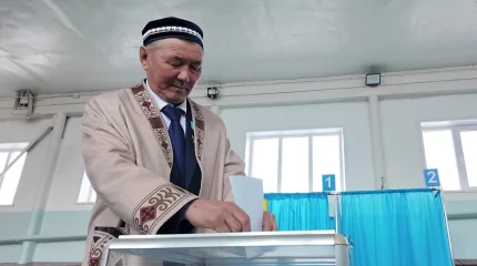 Герой труда Мурат Каражуманов проголосовал на Референдуме в СКО