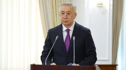 Астана мен Алатау қаласының мәртебесі арнайы конституциялық заңдармен бекітіледі