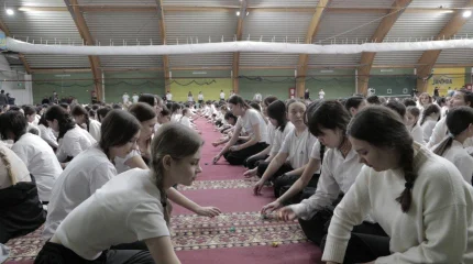 1500 оқушы бір мезетте «Бес асық» ойнады