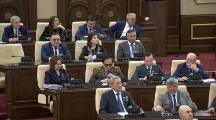 Зарплаты госслужащим будут повышать каждые три года