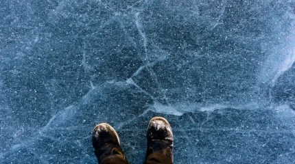 Двое рыбаков ушли под лед на водохранилище под Рудным