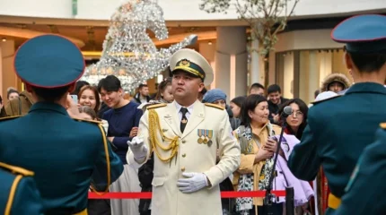 Орталық әскери оркестрдің музыканттары қазақстандықтарды Наурыз мерекесімен құттықтады