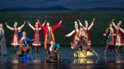 Казахстанские артисты представили гала-концерт в Бухаресте в честь Наурыза