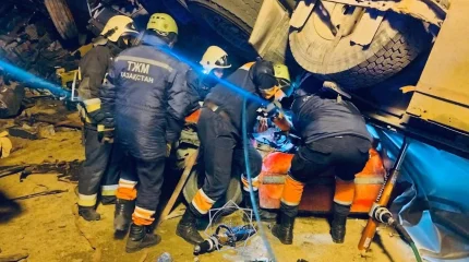 Көлікте қысылып қалды