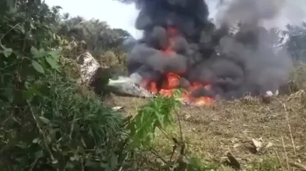 В Колумбии разбился военный самолёт с 110 людьми на борту