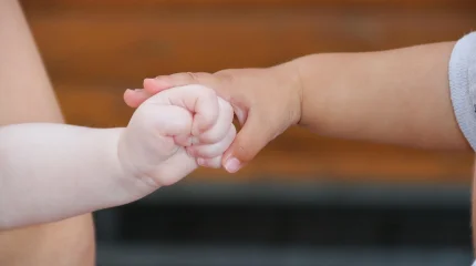 Бэби-бум в Казахстане: за два месяца родились более 200 пар близнецов