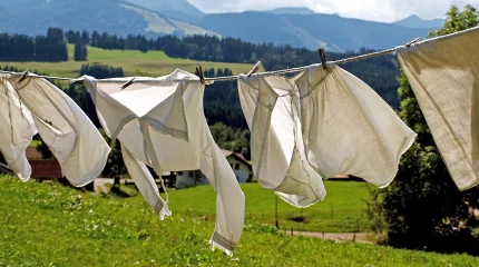 Стирка без порошка: ученые разработали «самоочищающиеся» ткани