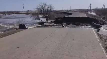 В Павлодарской области вскрыли дорожное полотно из-за риска подтопления