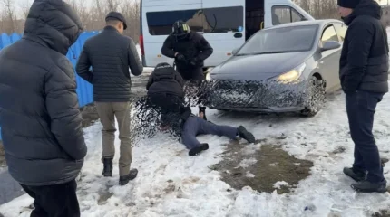 БҚО-да бопсалау және тонаумен айналысқан қылмыстық топ ұсталды