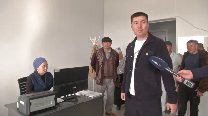 Жамбыл облысы Меркі ауданы әкімшілігінің қызметкерлері далада қалмақ