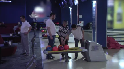 В Астане прошёл инклюзивный турнир по боулингу для людей с инвалидностью