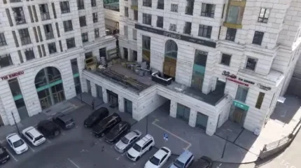 Незаконную террасу ресторана демонтировали по решению суда в Алматы