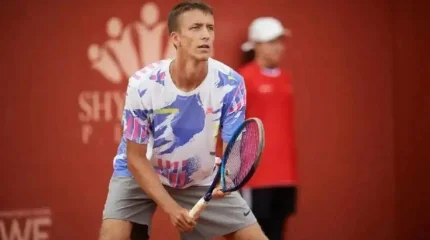 Григорий Ломакин стартовал с победы на турнире ITF M25 в Китае
