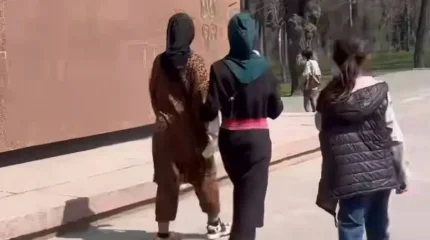 Алматыда тәртіп бұзғаны үшін ұсталған жасөспірімдер ел аумағынан шығарылды