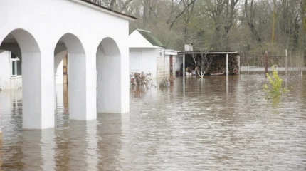 Әзербайжанда нөсер салдарынан болған су тасқыны Набрань туристік аймағын қиратты