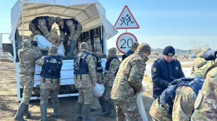 ТЖМ әскери бөлімдері су тасқынынан қорғауда