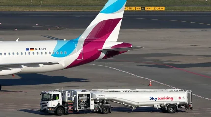 Европе грозит дефицит авиакеросина из-за ситуации в Ормузском проливе