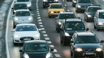 Европейцы массово пересаживаются на электрокары из-за цен на топливо на фоне войны в Иране