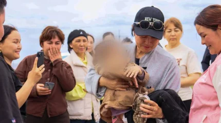 4 сағатқа созылған қорқыныш: ШҚО-да полицейлер жоғалып кеткен бүлдіршінді іздеп тапты