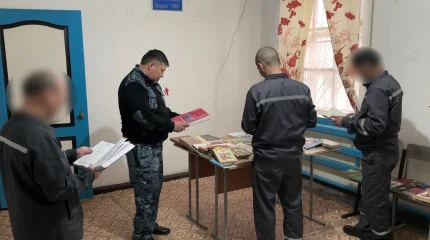 Астанадағы №2 түзеу мекемесіне 300 жаңа кітап сыйлады