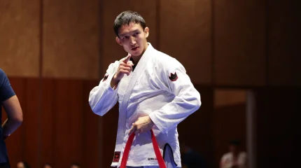 Казахстанский джитсер Нуржан Батырбеков завоевал золото Азиатских пляжных игр-2026 в Китае