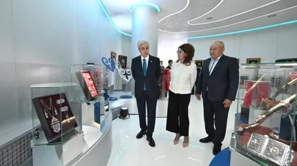 Президент Креативті индустрияны дамыту қорының кеңсесін аралап көрді