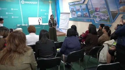 В Уральске завершилась 2-х дневная школа политического лидерства «Ақжайық арулары» партии «AMANAT»