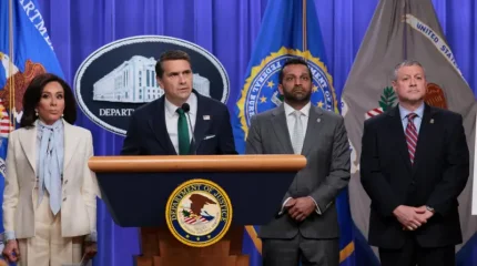 Подозреваемому в стрельбе на ужине с Трампом предъявили обвинение в покушении на убийство президента США