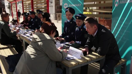 В Усть-Каменогорске сотни людей получили помощь в рамках партийного проекта «Құқықтық көмек» партии «AMANAT»
